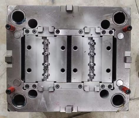 H13 P12 1.2378 خدمات قالب گیری پلاستیک سفارشی قالب گیری تزریقی دقیق 500 هزار عکس