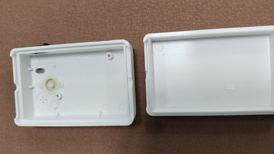 ABS / PC قطعات پلاستیکی قالب بندی شده برقی سفارشی ماندگار